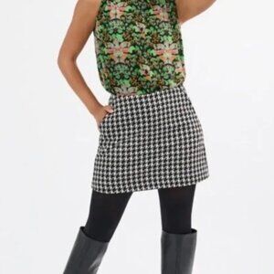 EUC Cabi Passport Skort Style #4768 in Houndstooth Sz 14